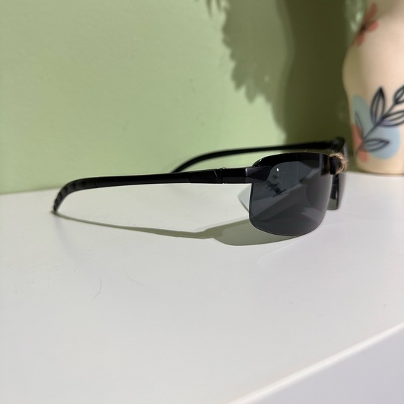 Vintage Sunglasses - Picture 2 of 3